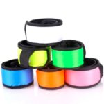 Brazalete de luz LED para ciclismo y actividades nocturnas.
