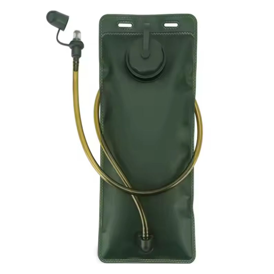 Bolsa de hidratación de 2.5 litros con manguera flexible, ideal para ciclismo, senderismo, campismo y actividades al aire libre en México.